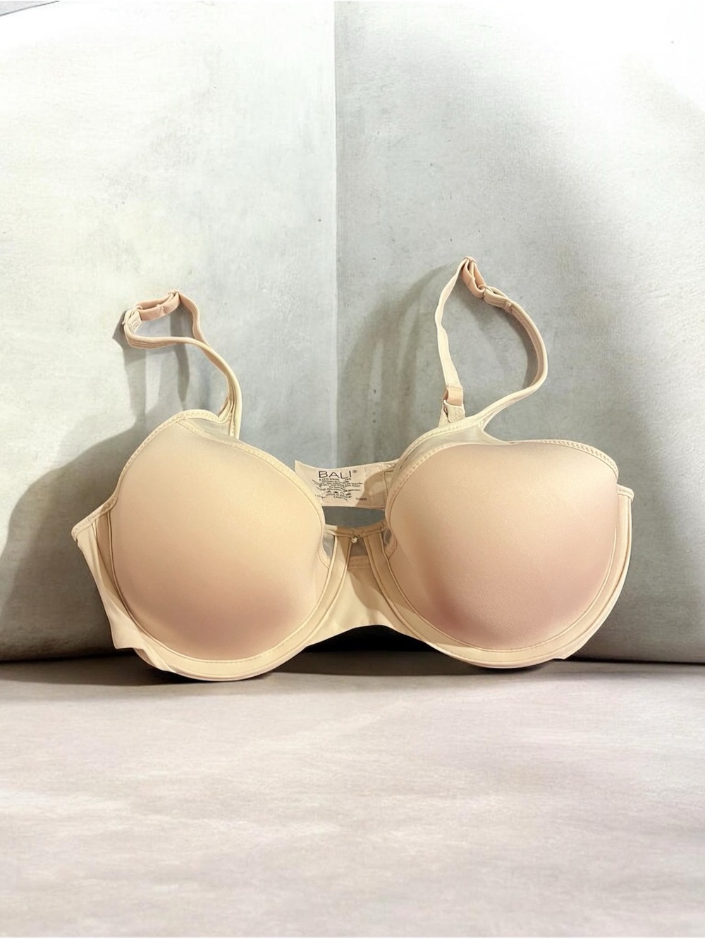 NWOT Bali Bra Undergarment Size 36B Cream